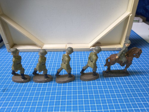 Pappmaché soldaten figuren - pappmaché,