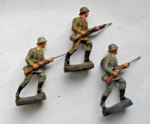 Soldat mit gezogenem gewehr - 3,