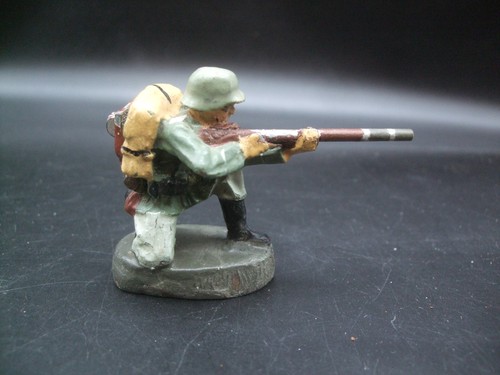 Bellum soldat kniend - soldat,
