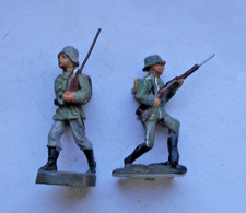 2 Soldaten, Elastolin, ca. 7,5