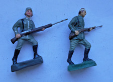 2 Soldaten, 1x Leyla, 1x mit